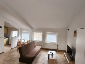 Skopje Kisela Voda, 7 Rooms, 400 m² Furnished Detached House - For Rent | Photo 10