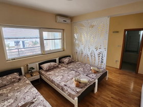 Skopje Kisela Voda, 7 Rooms, 400 m² Furnished Detached House - For Rent | Photo 13