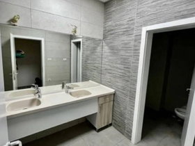 Skopje Gazi Baba, 6 Rooms, 180 m² Unfurnished Commercial Property - For Rent | Photo 4