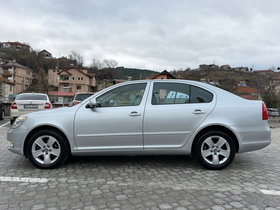 2012 Model Skoda Octavia Diesel Manual Transmission Sedan 187,000 km - For Sale | Photo 7