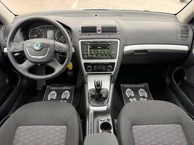 2012 Model Skoda Octavia Diesel Manual Transmission Sedan 187,000 km - For Sale | Photo 10