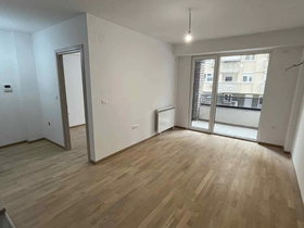Skopje Centar, 2 Rooms, 45 m² Unfurnished Apartment - For Rent | Photo 7