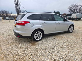 2012 Model Ford Focus Diesel Manual Transmission Station Wagon 180,000 km - For Sale | Photo 4