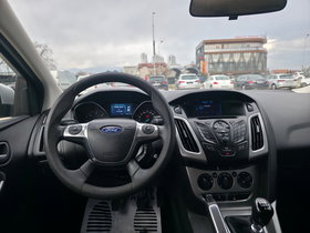 2012 Model Ford Focus Diesel Manual Transmission Station Wagon 180,000 km - For Sale | Photo 9