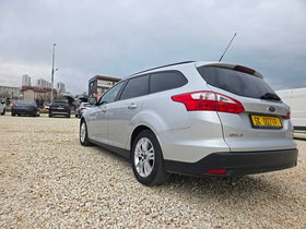 2012 Model Ford Focus Diesel Manual Transmission Station Wagon 180,000 km - For Sale | Photo 12
