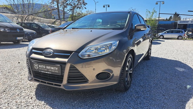 2011 Model Ford Focus Diesel Manual Transmission Hatchback 185,000 km - For Sale | Photo 1