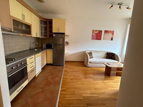 Скопје Центар, 2 Соби, 43 m² Наместен Стан - На Продажба | Фотографија 2