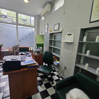 Shkup Qendër: 3 dhoma 70 m² Pa mobilim Pronë Komerciale - Në Shitje