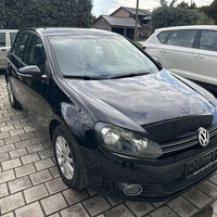 2012 Model E zezë Volkswagen Golf Hatchback Manuale 180000 km Në Shitje
