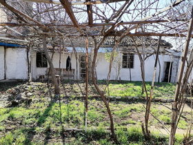 İştip, 2 Oda, 220 m² Eşyalı Müstakil Ev - Satılık