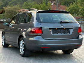 2011 Model Volkswagen Golf Diesel Manual Transmission Station Wagon 243,000 km - For Sale | Photo 4