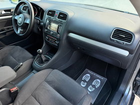 2011 Model Volkswagen Golf Diesel Manual Transmission Station Wagon 243,000 km - For Sale | Photo 11