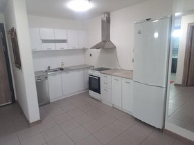 Skopje Aerodrom, 2 Rooms, 50 m² Luxury Furnished Apartment - For Rent | Photo 2