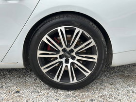 2011 Model Audi A8 Diesel Automatic Transmission Sedan 220,000 km - For Sale | Photo 13