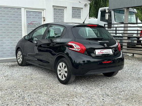 2013 Model Peugeot 208 Diesel Manual Transmission Sedan 165,000 km - For Sale | Photo 6