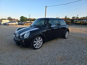 2006 Model Mini Cooper Petrol Manual Transmission Hatchback 210,000 km - For Sale