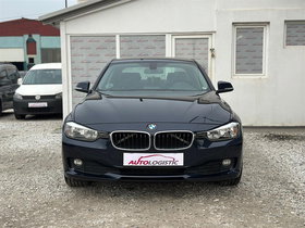 2013 Model BMW 3 Diesel Manual Transmission Sedan 204,000 km - For Sale | Photo 2