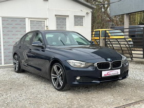 2013 Model BMW 3 Diesel Manual Transmission Sedan 204,000 km - For Sale | Photo 3