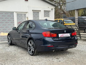 2013 Model BMW 3 Diesel Manual Transmission Sedan 204,000 km - For Sale | Photo 4