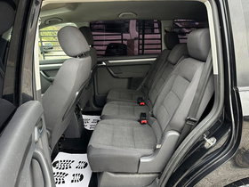2011 Model Volkswagen Touran Diesel Manual Transmission Hatchback 221,000 km - For Sale | Photo 9
