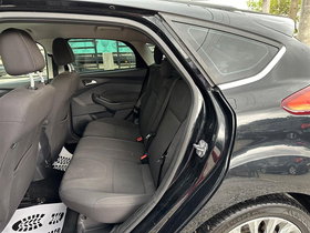 2010 Model Ford Focus Diesel Automatic Transmission Sedan 223,000 km - For Sale | Photo 9