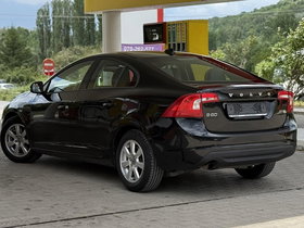 2011 Model Volvo S60 Diesel Manual Transmission Sedan 190,900 km - For Sale | Photo 4