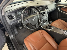 2011 Model Volvo S60 Diesel Manual Transmission Sedan 190,900 km - For Sale | Photo 7