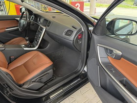 2011 Model Volvo S60 Diesel Manual Transmission Sedan 190,900 km - For Sale | Photo 15