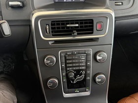 2011 Model Volvo S60 Diesel Manual Transmission Sedan 190,900 km - For Sale | Photo 18