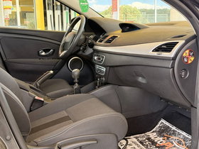 2009 Model Renault Megane Diesel Manual Transmission Hatchback 188,000 km - For Sale | Photo 11
