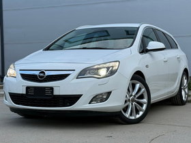 2012 Model Opel Astra Diesel Automatic Transmission Station Wagon 205,000 km - For Sale | Photo 1