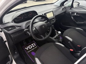 2020 Model Peugeot 208 Diesel Manual Transmission Hatchback 128,000 km - For Sale | Photo 13