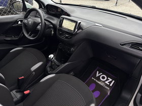 2020 Model Peugeot 208 Diesel Manual Transmission Hatchback 128,000 km - For Sale | Photo 16