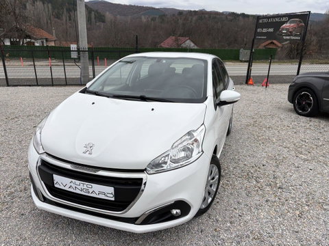 2021 Model Peugeot 208 Diesel Manual Transmission Hatchback 131,000 km - For Sale | Photo 1