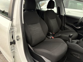 2021 Model Peugeot 208 Diesel Manual Transmission Hatchback 131,000 km - For Sale | Photo 16
