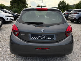 2020 Model Peugeot 208 Diesel Manual Transmission Hatchback 136,000 km - For Sale | Photo 5