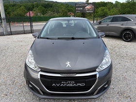 2020 Model Peugeot 208 Diesel Manual Transmission Hatchback 136,000 km - For Sale | Photo 10