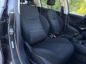 2020 Model Peugeot 208 Diesel Manual Transmission Hatchback 136,000 km - For Sale | Photo 19