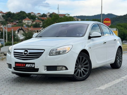 2010 Model Opel Insignia Diesel Manual Transmission Sedan 205,000 km - For Sale | Photo 1
