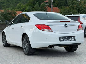 2010 Model Opel Insignia Diesel Manual Transmission Sedan 205,000 km - For Sale | Photo 4