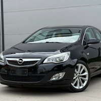 2011 Model Opel Astra Diesel Automatic Transmission Hatchback 182,000 km - For Sale