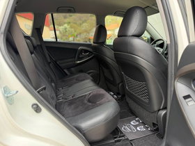 2011 Model Toyota RAV4 Diesel Manual Transmission SUV - Crossover 134,000 km - For Sale | Photo 19