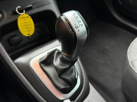 2020 Model Renault Captur Diesel Automatic Transmission SUV - Crossover 207,000 km - For Sale | Photo 20