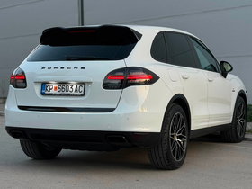 2013 Модел Porsche Cayenne Дизел Автоматски Менувач SUV - Кросовер 223.000 км - На Продажба | Фотографија 6