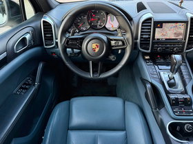 2013 Модел Porsche Cayenne Дизел Автоматски Менувач SUV - Кросовер 223.000 км - На Продажба | Фотографија 9