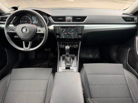 2017 Model Skoda Superb Diesel Automatic Transmission Sedan 198,000 km - For Sale | Photo 8