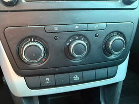 2012 Model Skoda Yeti Diesel Automatic Transmission SUV - Crossover 192,000 km - For Sale | Photo 15