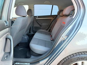 2008 Model Volkswagen Golf Diesel Manual Transmission Hatchback 236,000 km - For Sale | Photo 9