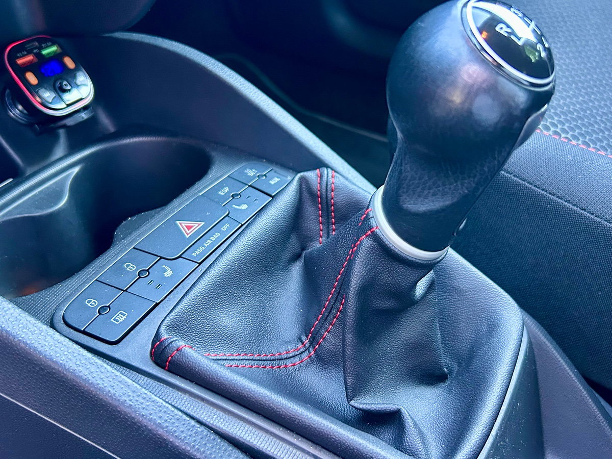 2013 Model Seat Ibiza Petrol Manual Transmission Hatchback 190,000 km - For Sale