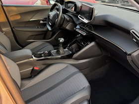 2021 Model Peugeot 2008 Diesel Manual Transmission SUV - Crossover 178,000 km - For Sale | Photo 9